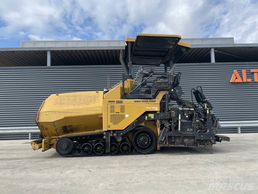 CAT AP555F معدات السفلتة