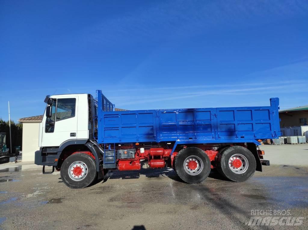 Iveco MP260 E35H شاحنات قلابة