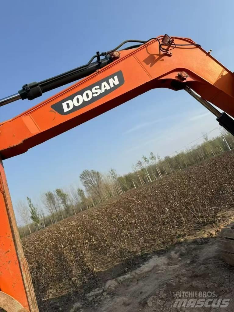 Doosan DX 75-9 C حفارات زحافة