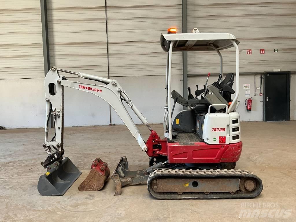 Takeuchi TB 215 R حفارات صغيرة أقل من 7 طن (حفارات صغيرة)