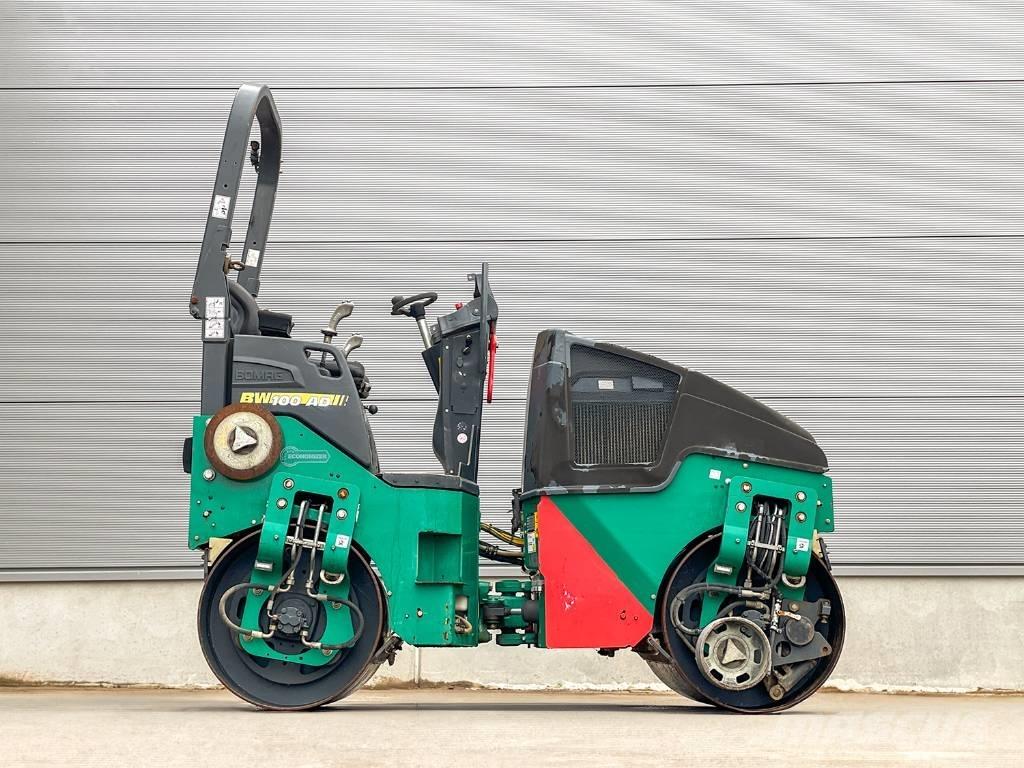 Bomag BW 100 AD-5 مداحل ثنائية الاسطوانة