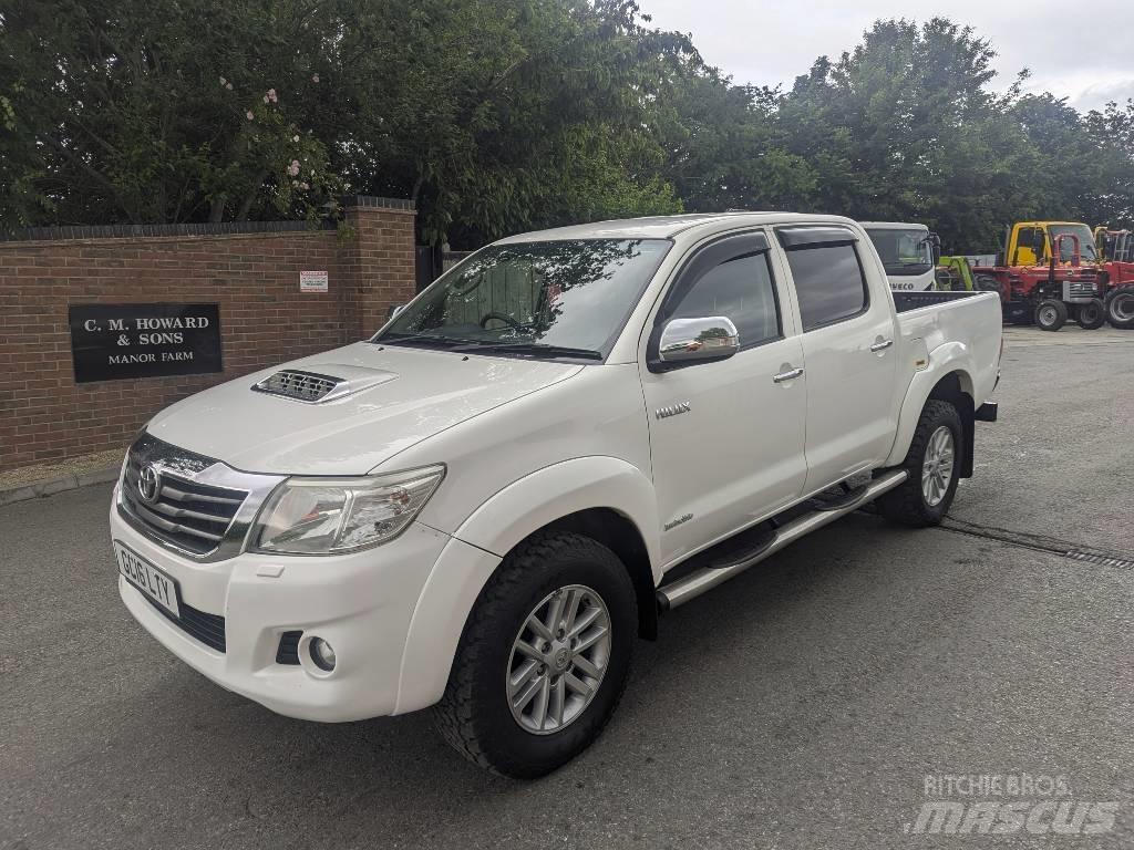Toyota Hilux شاحنات خفيفة/مفصلية الجوانب