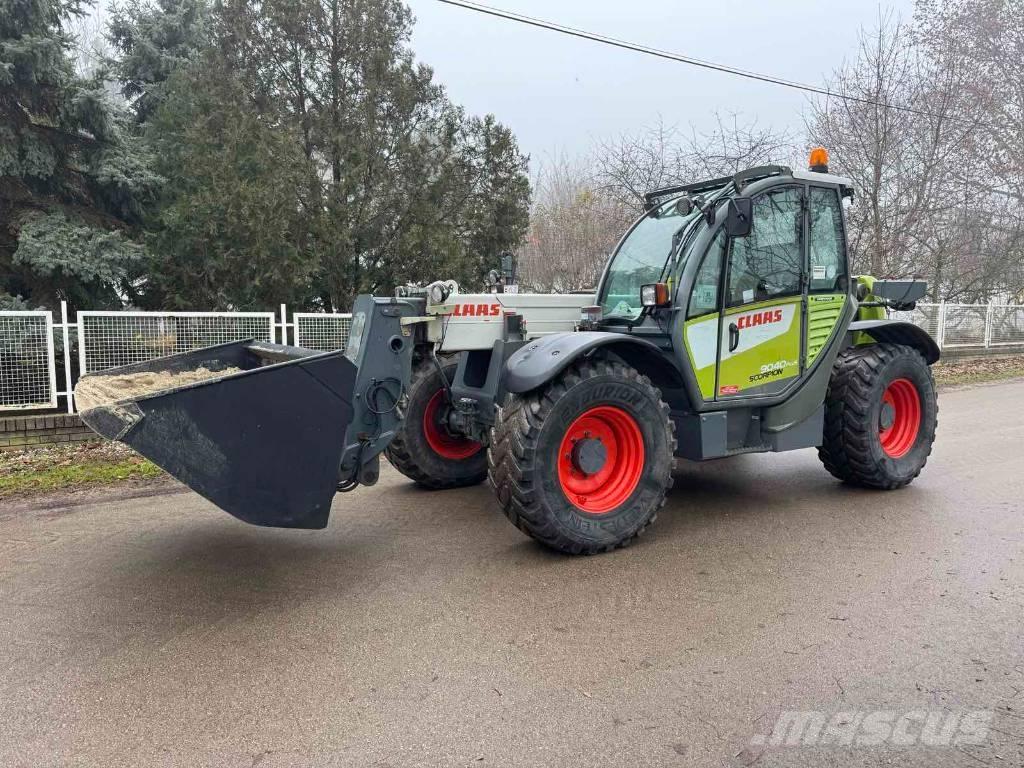 CLAAS Scorpion 9040 مناولات متداخلة