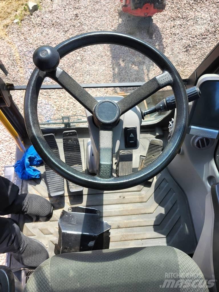 Volvo EW 160 D حفارات بعجل