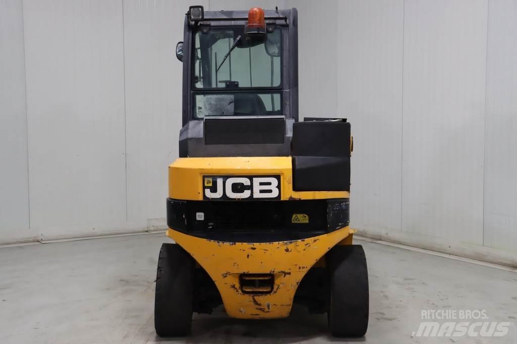 JCB TLT35D شاحنات الديزل