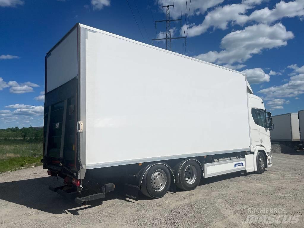 Scania R540B6X2*4NB شاحنات ذات هيكل صندوقي