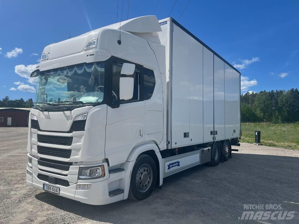 Scania R540B6X2*4NB شاحنات ذات هيكل صندوقي