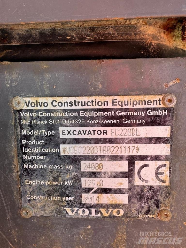 Volvo EC 220 DL حفارات زحافة