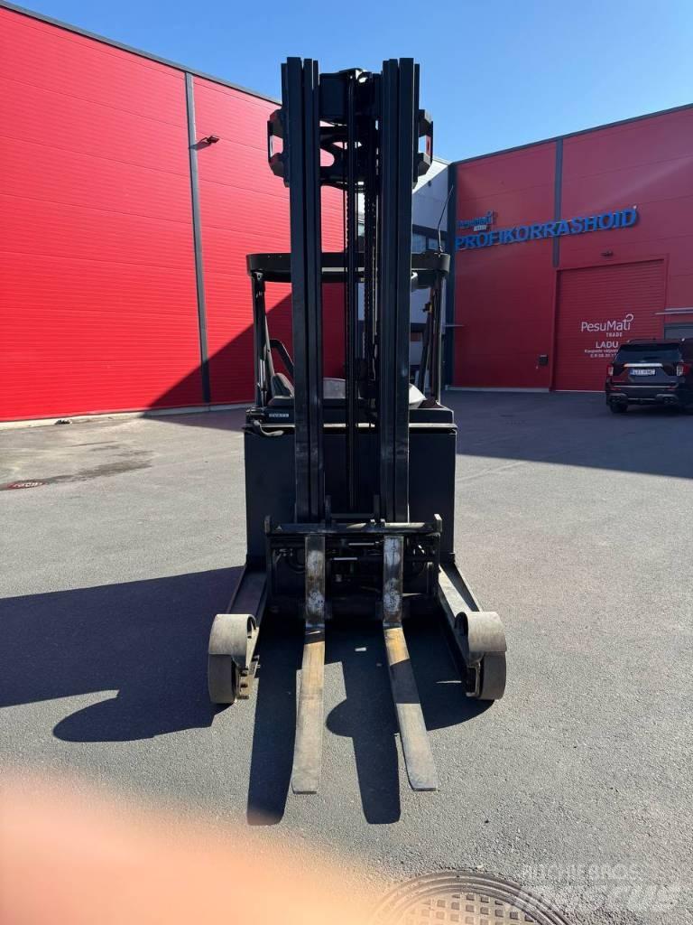 Linde R 25 شاحنة مناولة