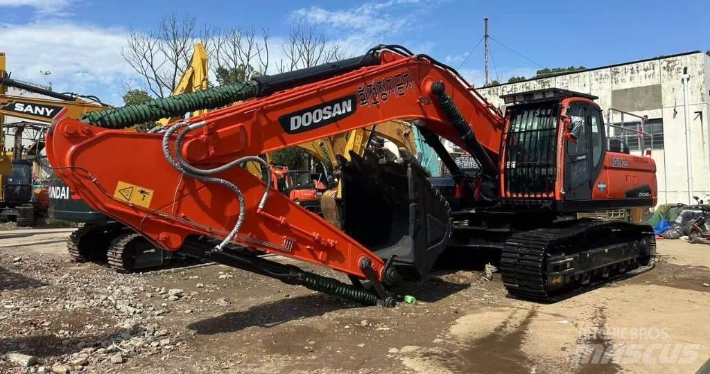 Doosan DX340 حفارات زحافة