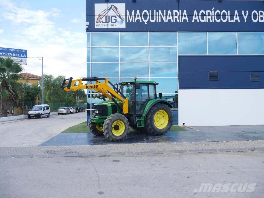 John Deere 6320 الجرارات