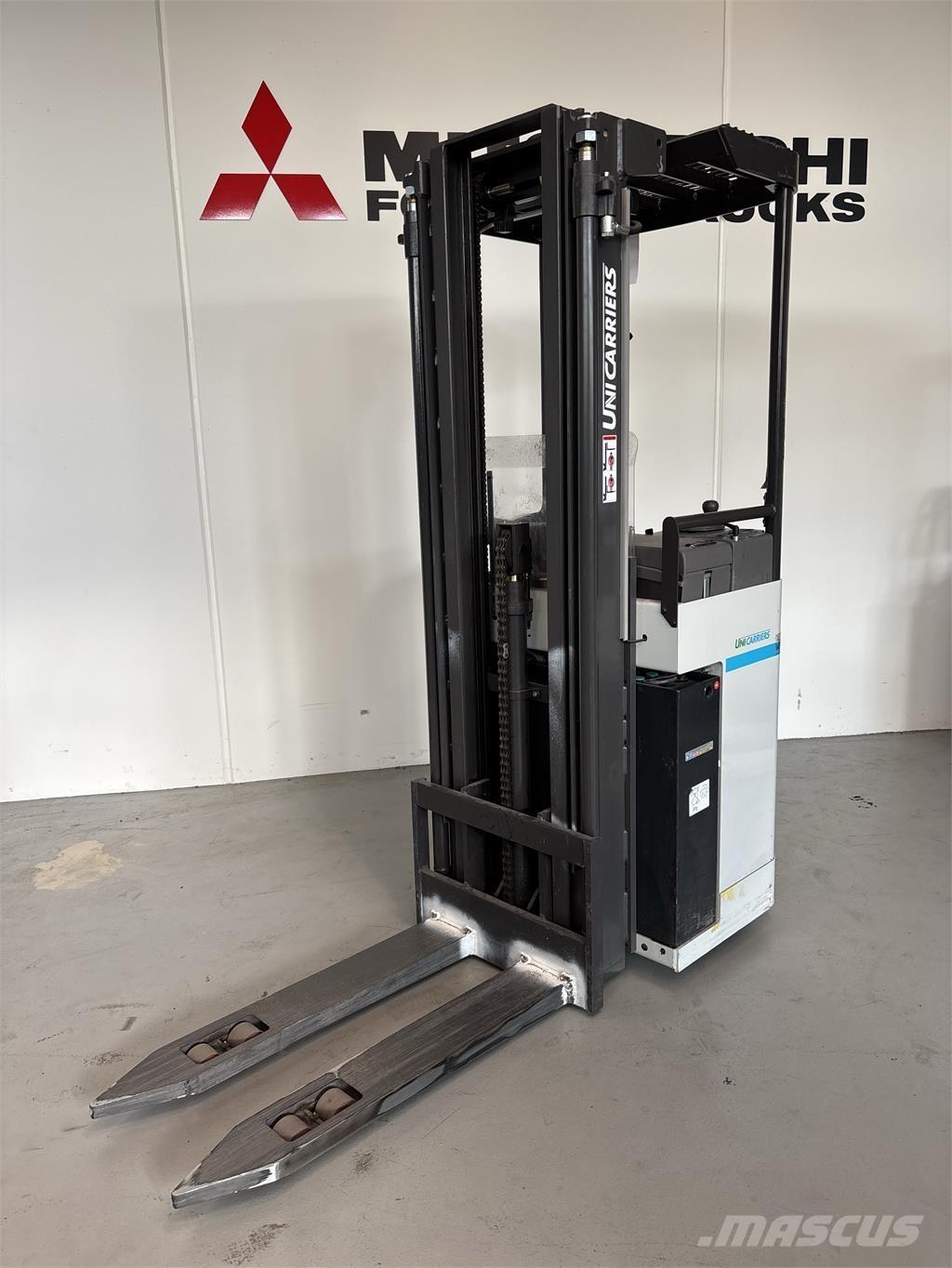 Atlet A160 شاحنات مناولة ذاتية الدفع