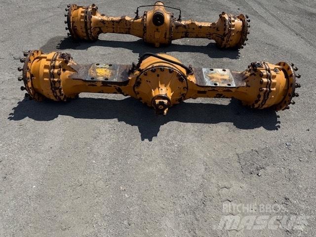 CASE 821 E AXLES محور العجلة