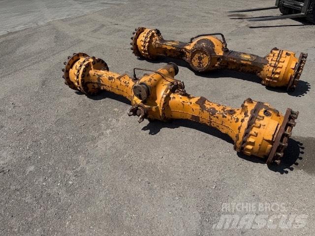 CASE 821 E AXLES محور العجلة