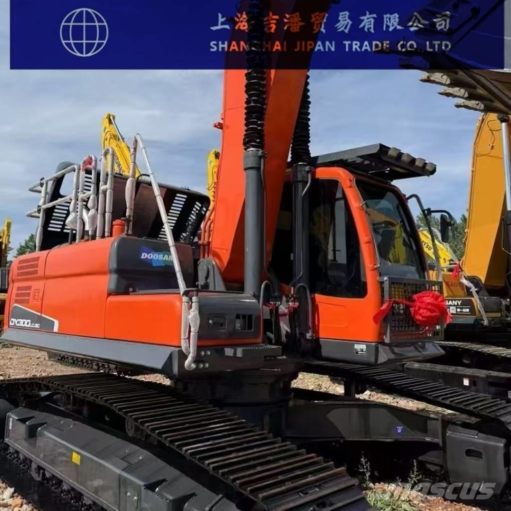 Doosan DX 300 حفارات زحافة