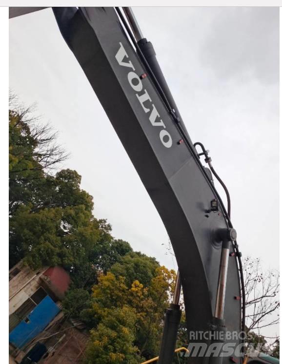 Volvo EC 360 B LC حفارات زحافة