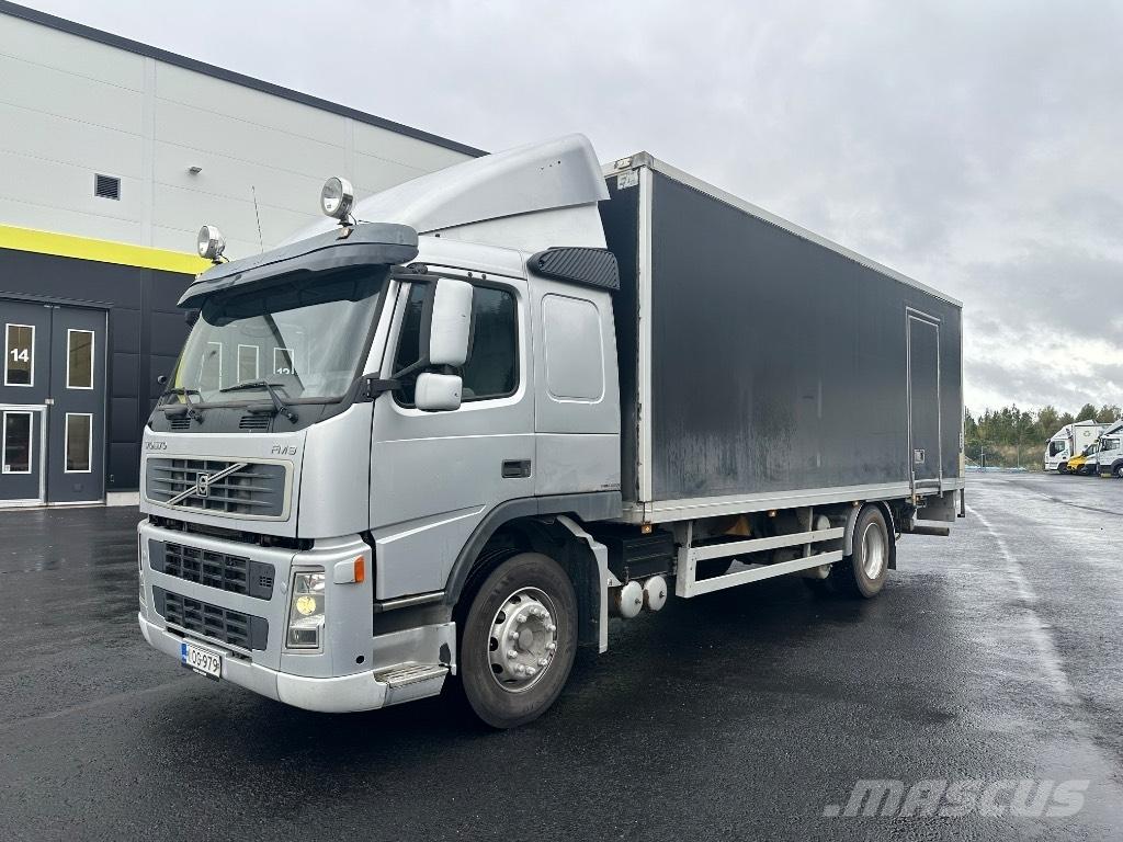 Volvo FM9 300 4x2 شاحنات ذات هيكل صندوقي