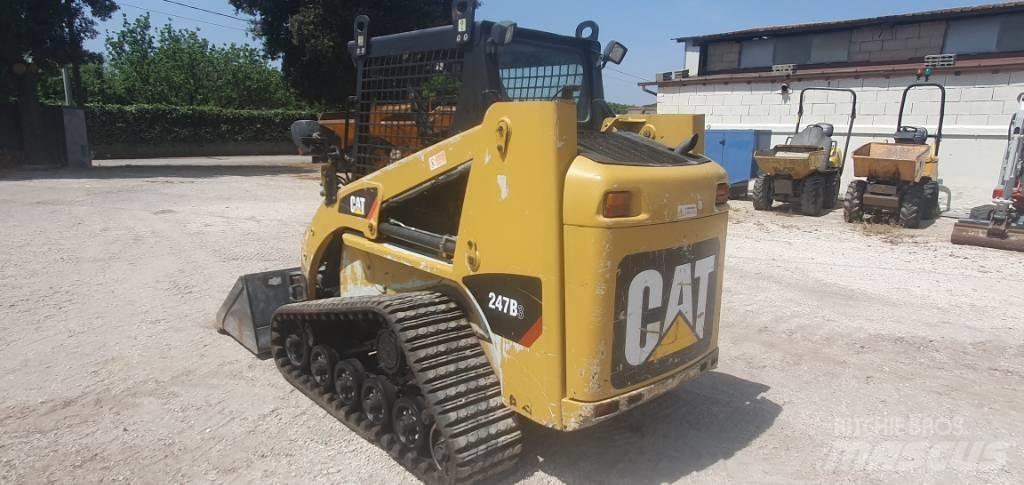 CAT 247 B 3 لوادر انزلاقية التوجيه