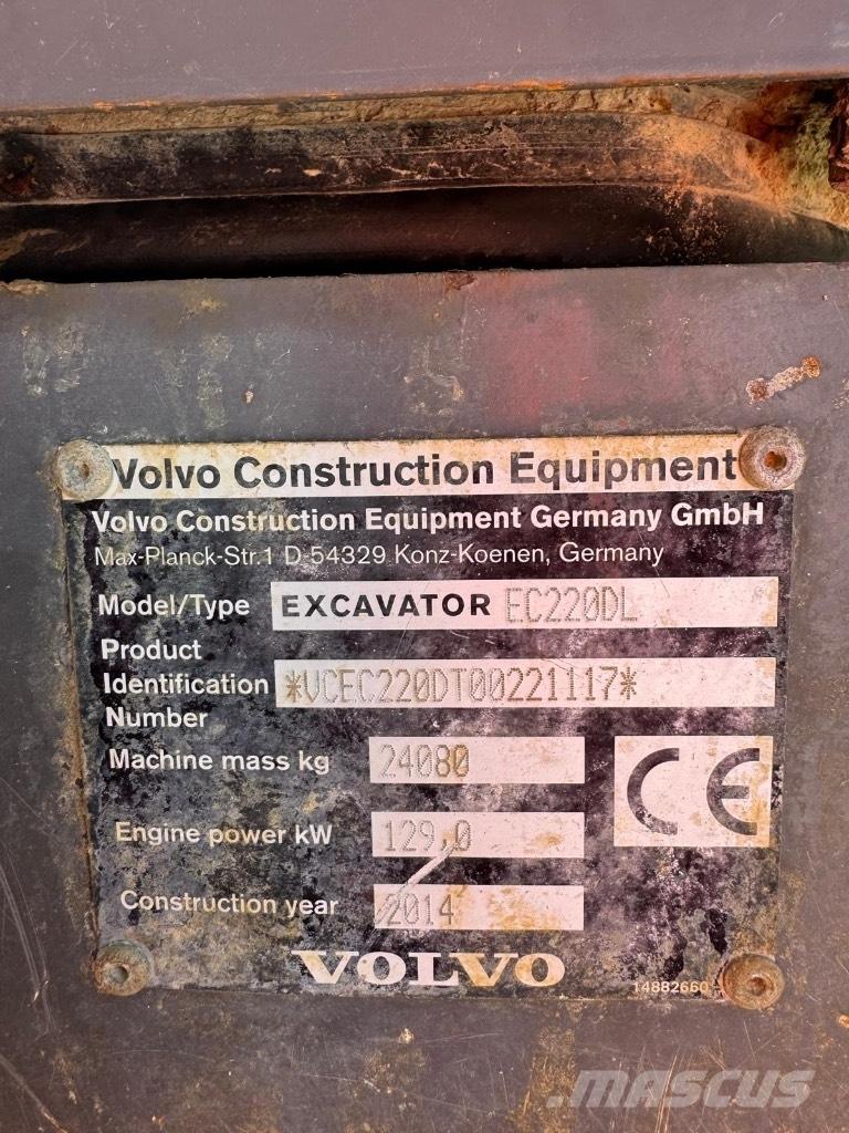 Volvo EC 220 DL حفارات زحافة