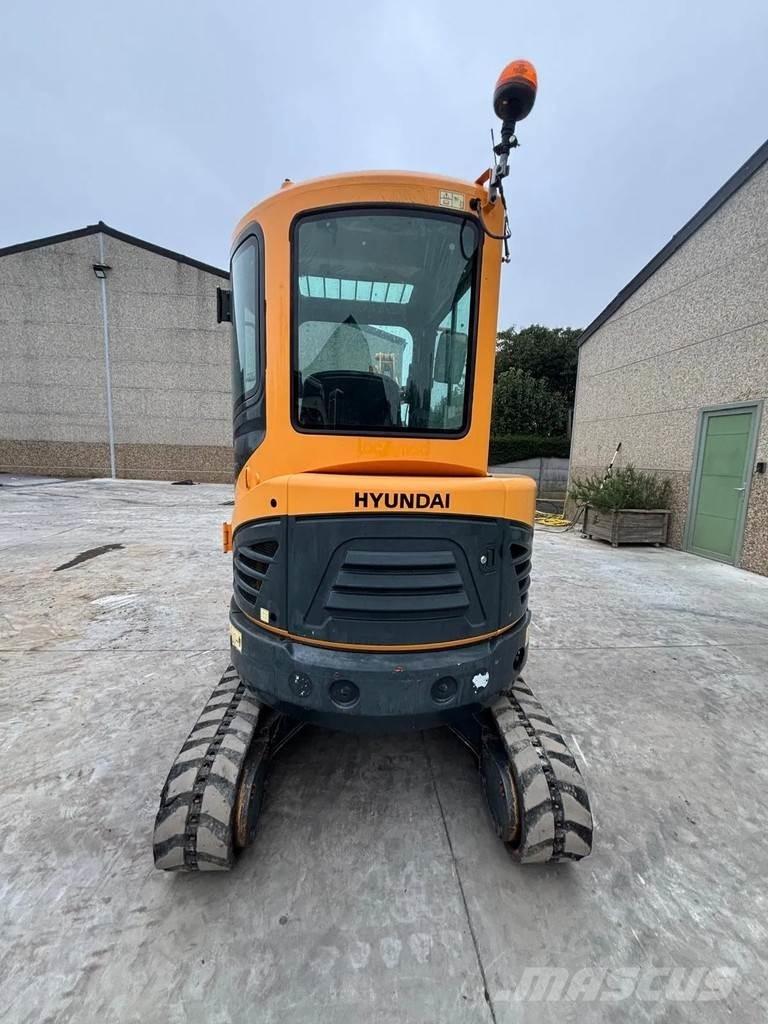 Hyundai R25Z حفارات صغيرة أقل من 7 طن (حفارات صغيرة)