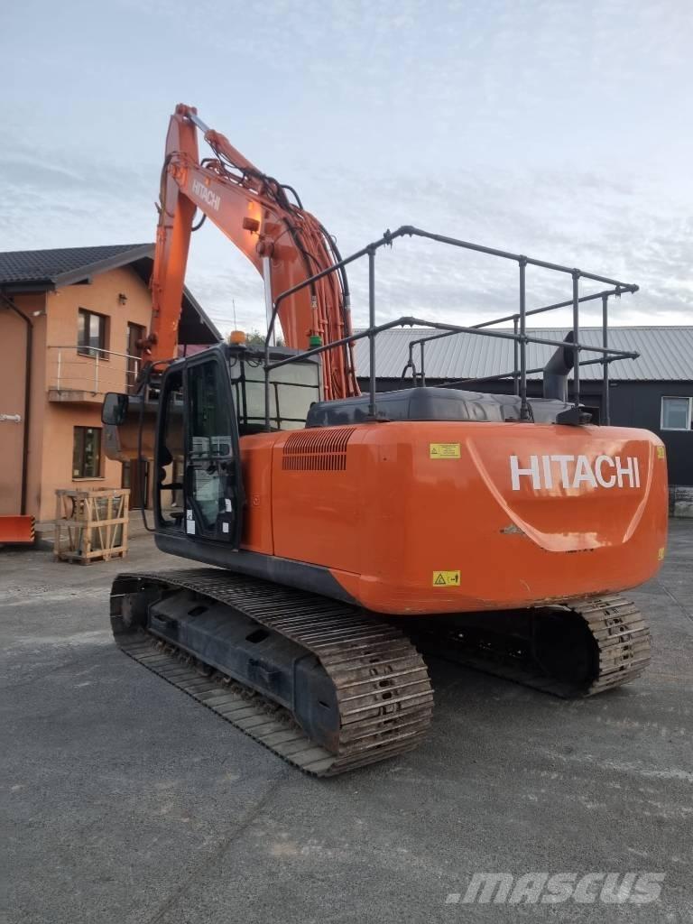 Hitachi 210 حفارات زحافة