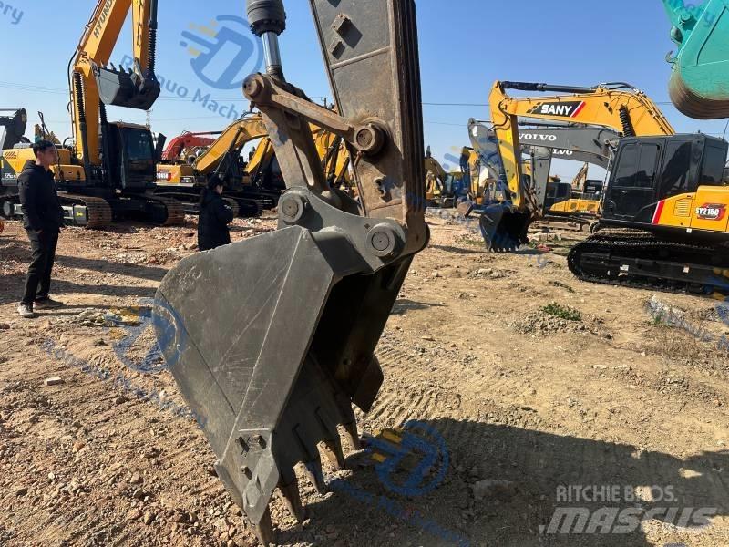Volvo EC 220 D حفارات زحافة