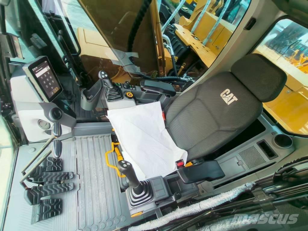 CAT 320 GC حفارات زحافة