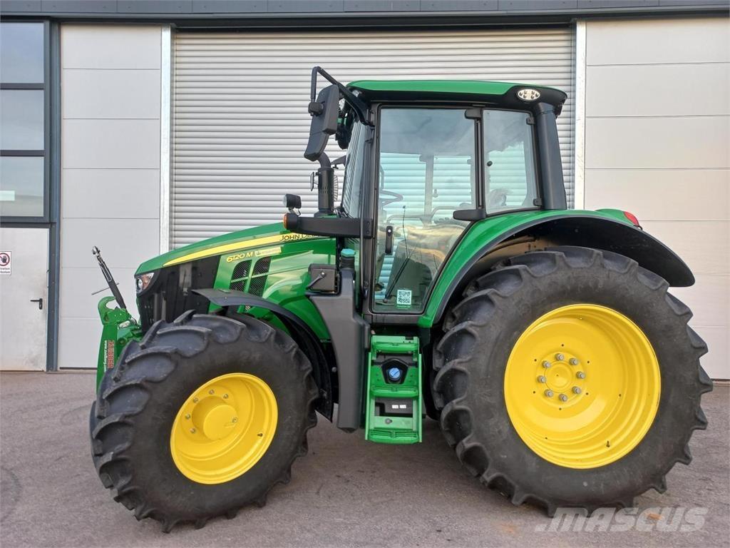 John Deere 6120M الجرارات