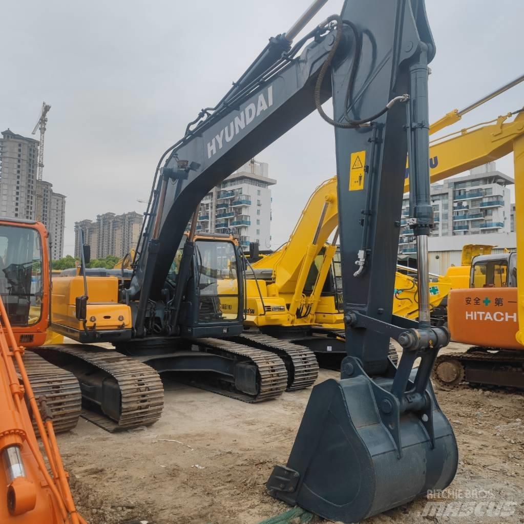 Hyundai R 225LC-9T حفارات زحافة