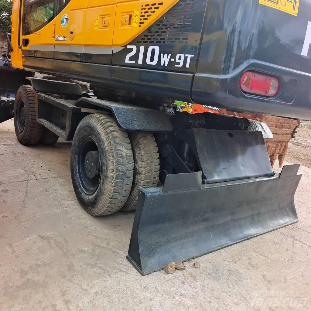 Hyundai 210W-9 حفارات بعجل