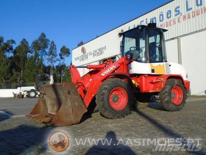 Volvo L 30 B لوادر بعجل