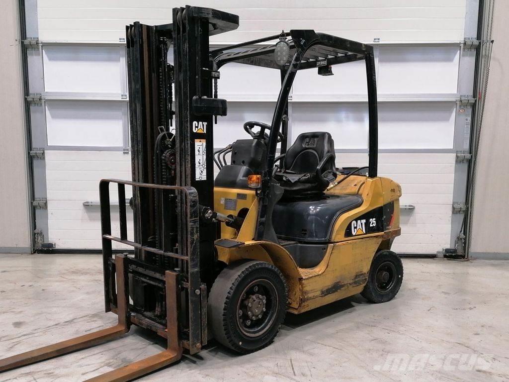 CAT GP25N شاحنات LPG