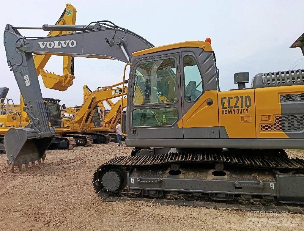 Volvo EC 210 حفارات زحافة