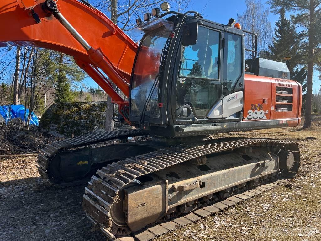 Hitachi ZX 300 LC-6 حفارات زحافة