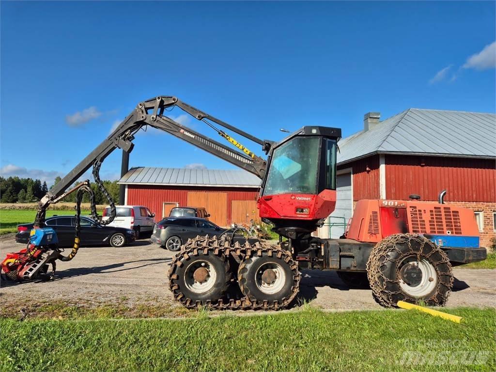 Valmet 901.2 حصادات