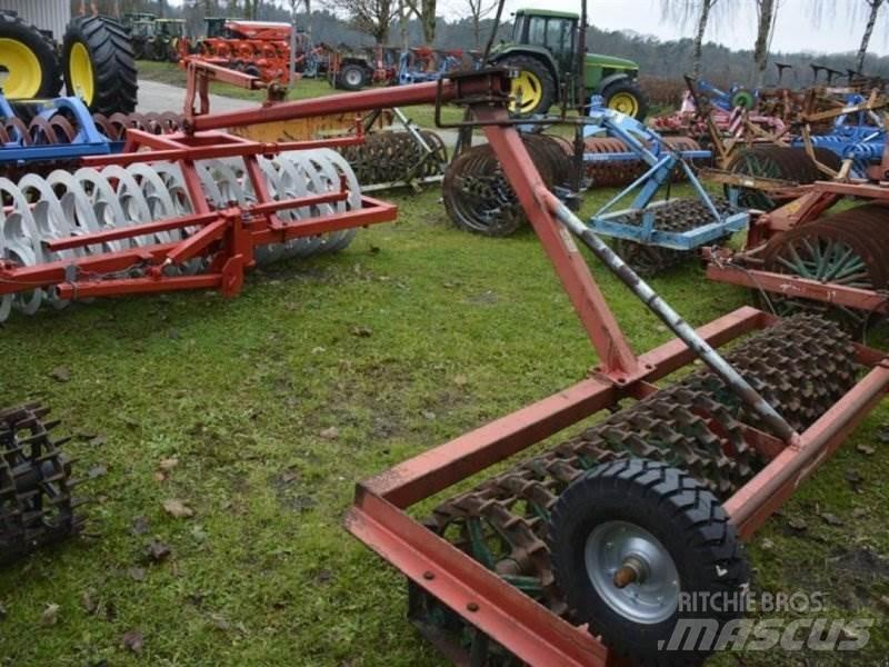 Kverneland 900/14 مداحل متنوعة