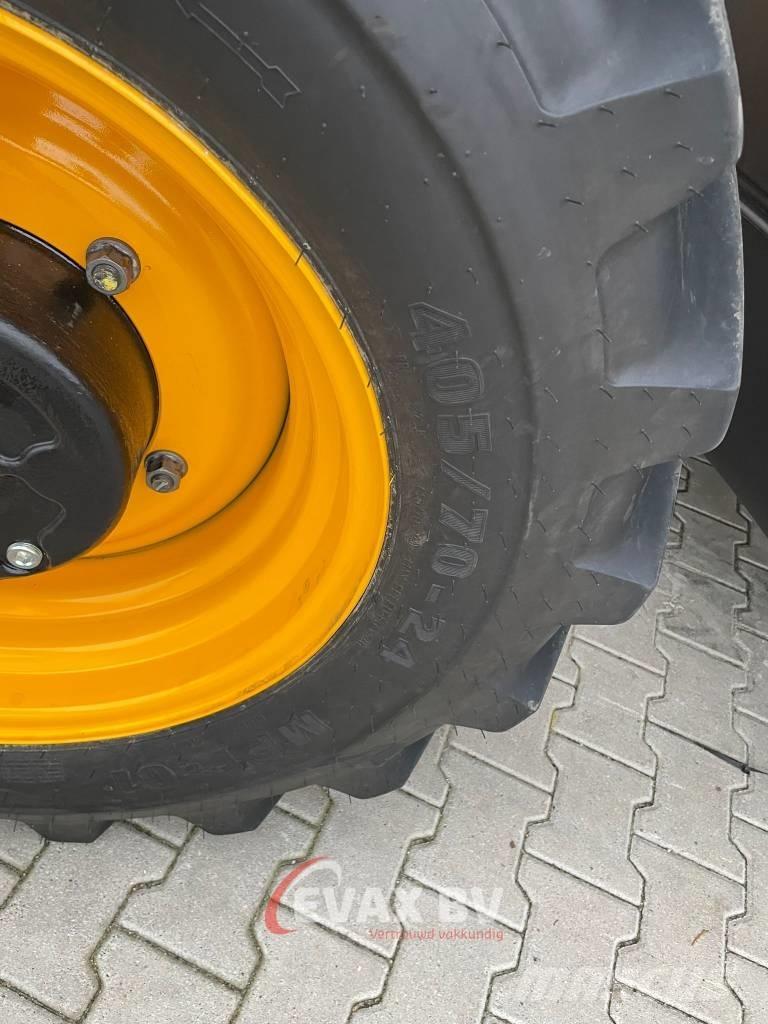 JCB 532-60 معدات مناولة لأغراض الزراعة