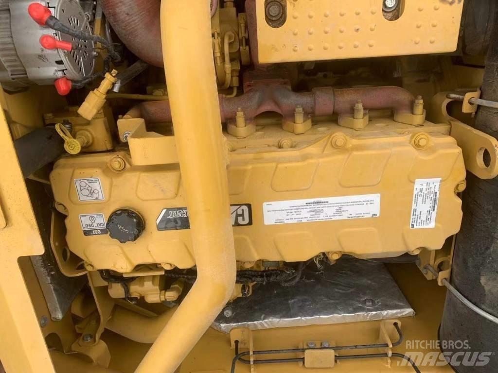 CAT 336 حفارات زحافة