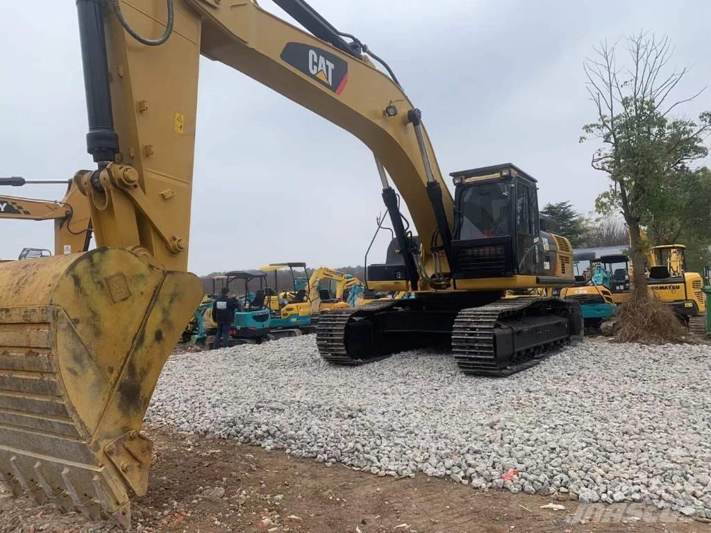 CAT 336 حفارات زحافة