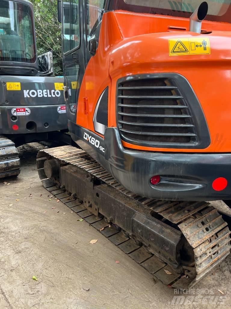 Doosan DX 60-9C حفارات صغيرة أقل من 7 طن (حفارات صغيرة)