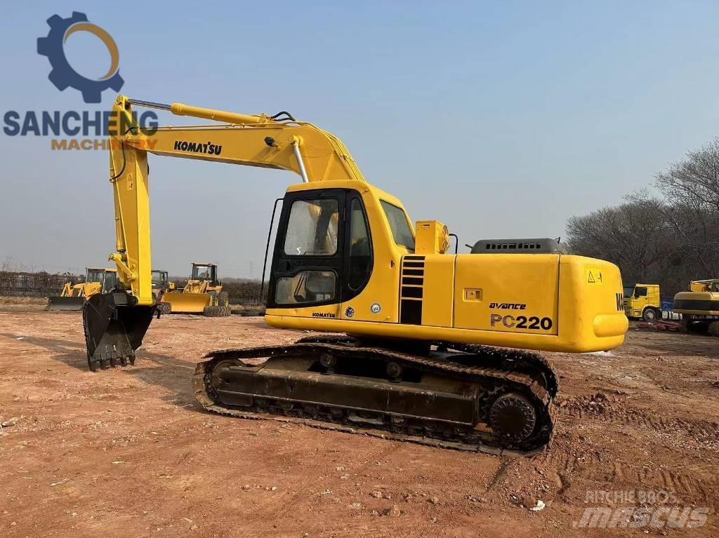 Komatsu PC 220 حفارات زحافة