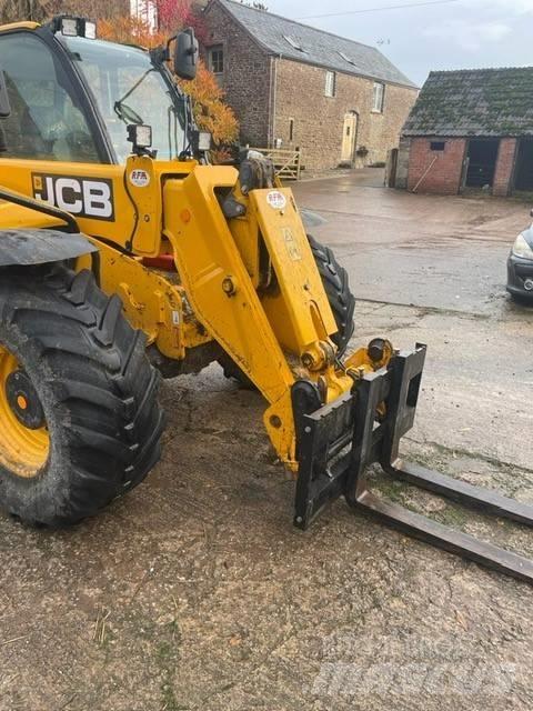 JCB 538-60 معدات مناولة لأغراض الزراعة