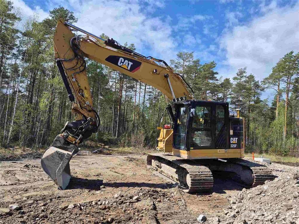 CAT 325FLCR حفارات زحافة