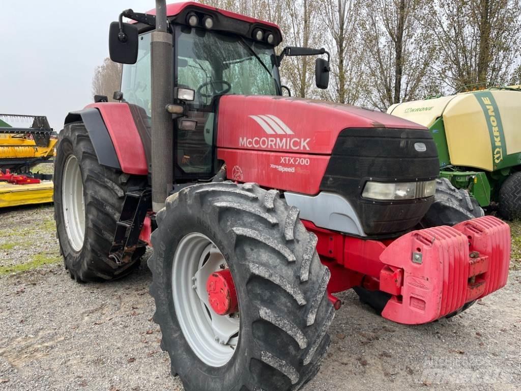 McCormick XTX 200 الجرارات