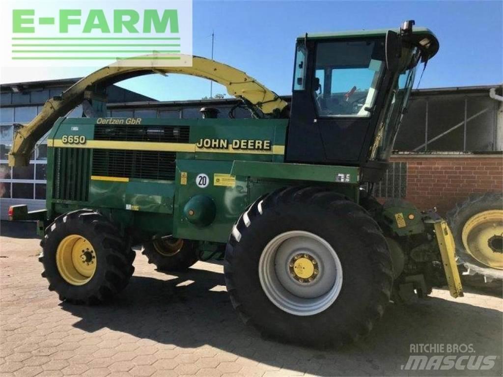 John Deere 6650 علافات ذاتية الدفع