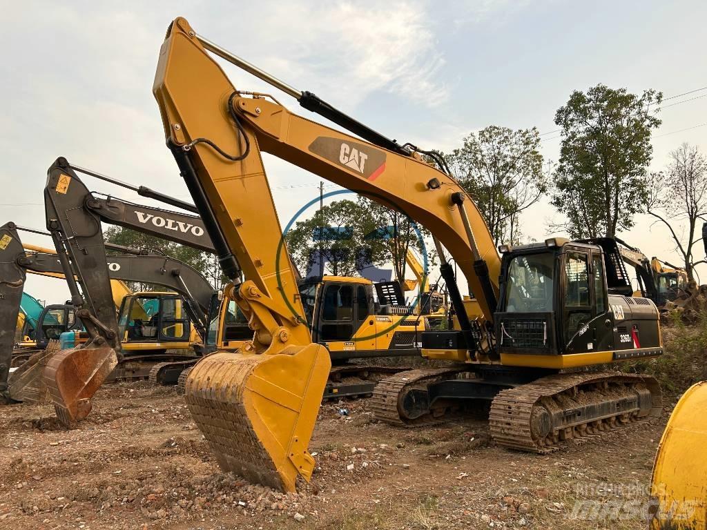 CAT 326D حفارات زحافة