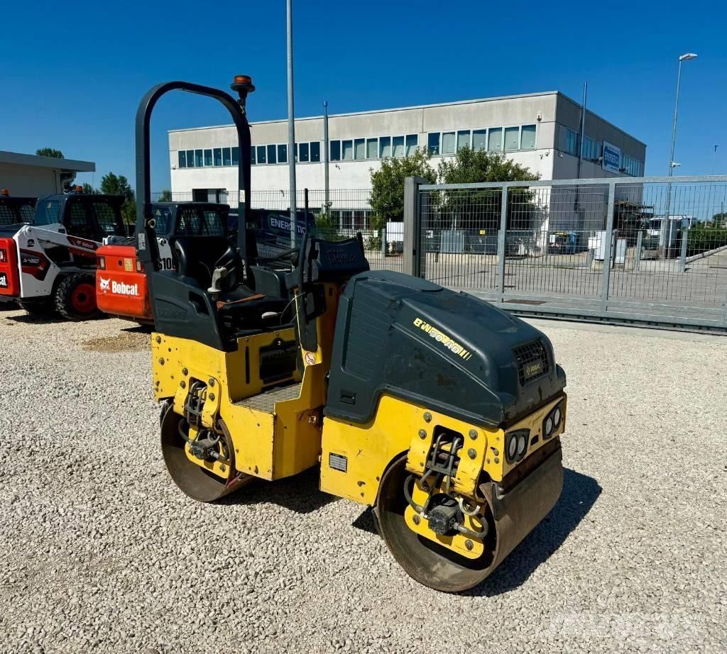 Bomag BW 80 AD-5 مداحل ثنائية الاسطوانة