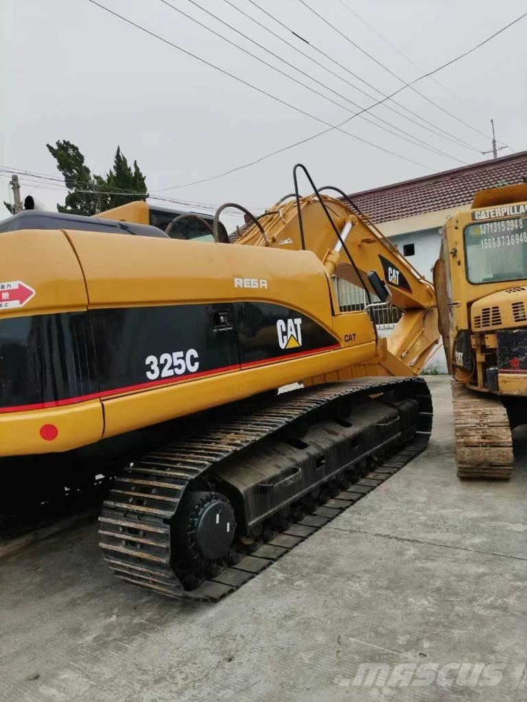 CAT 325 C حفارات زحافة
