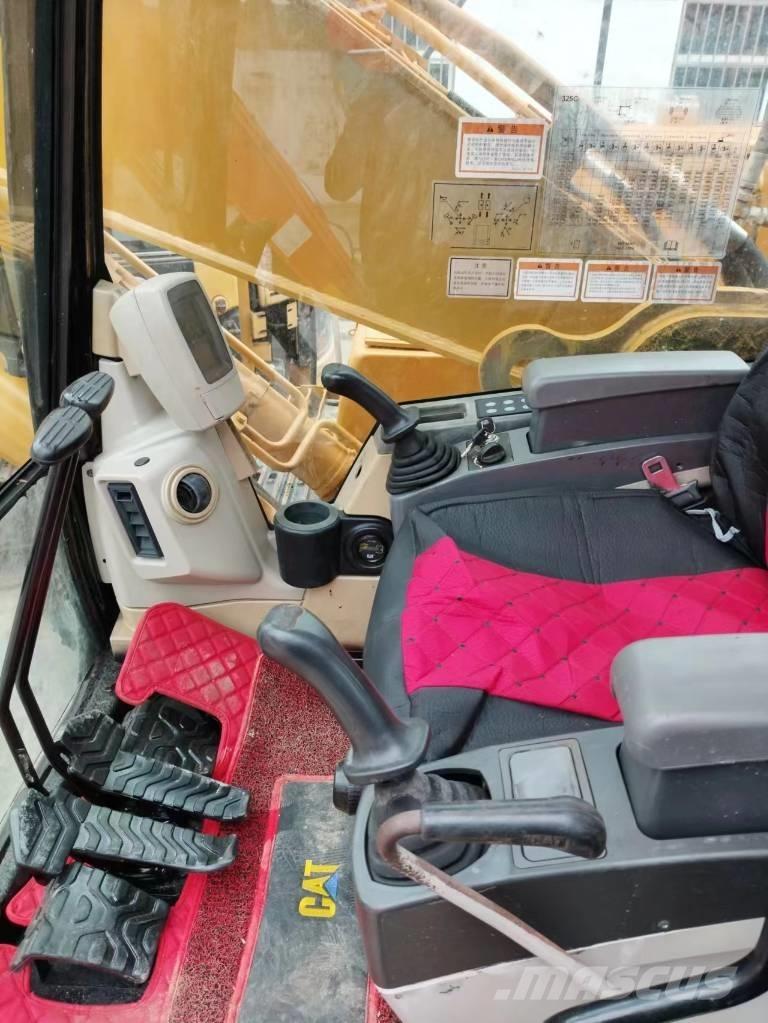 CAT 325 C حفارات زحافة