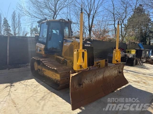 CAT D 3 K LGP بلدوزرات مجنزرة
